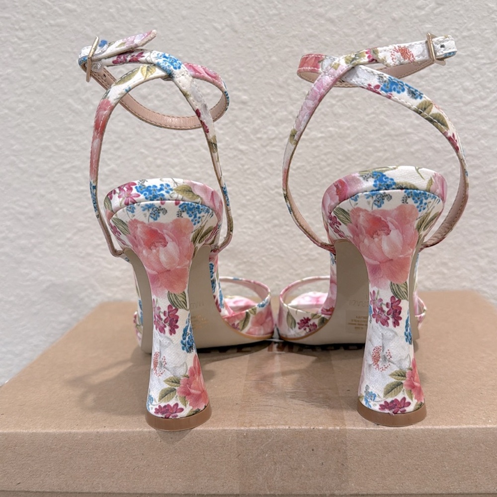 Steve Madden Beki Floral Multi Flare-Heel Sandals (size 6 1/2 and 7 available) - Picture 4 of 8